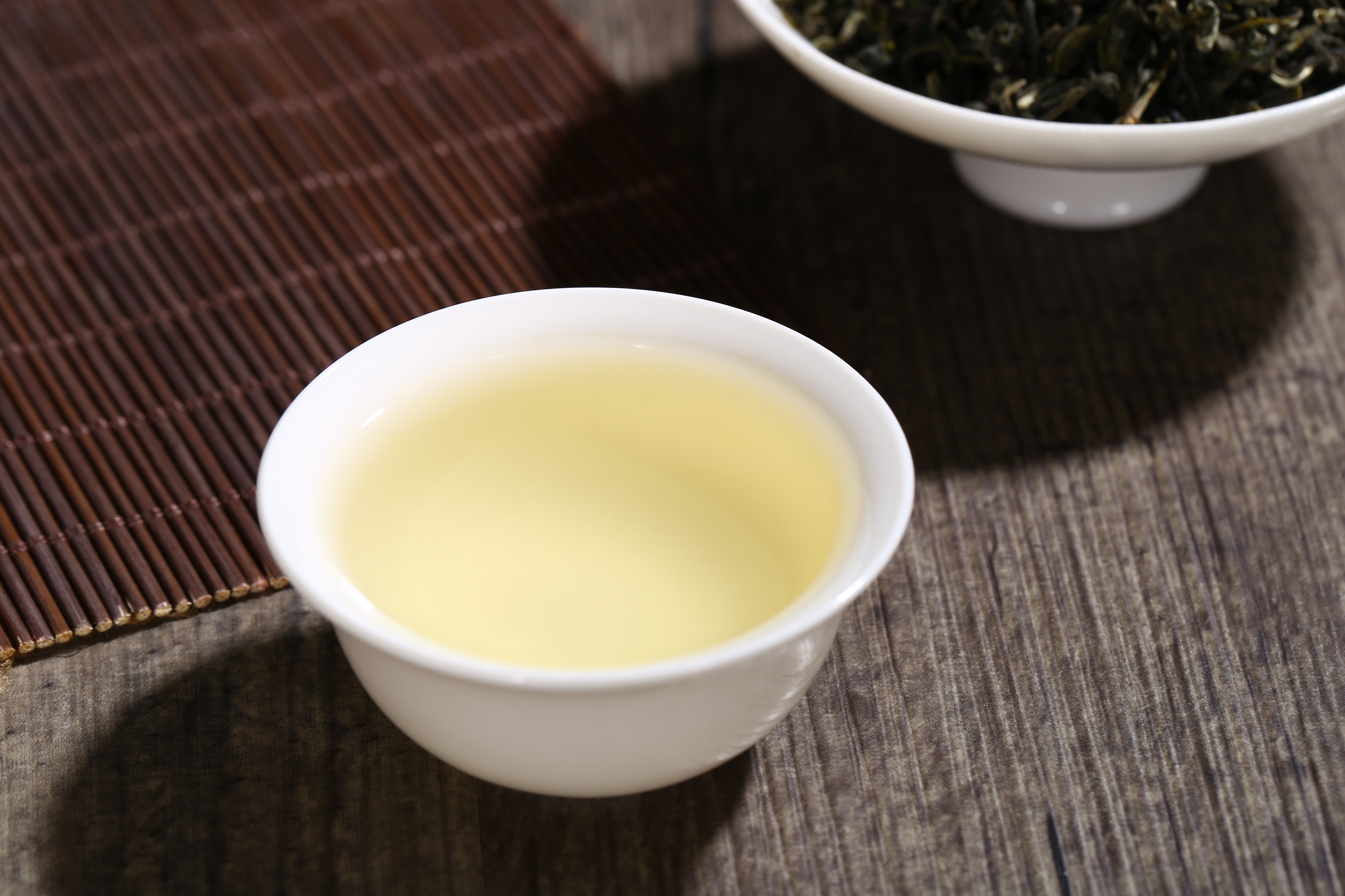 Does Chinese Tea Have Caffeine? A Tea Sommelier's Insight